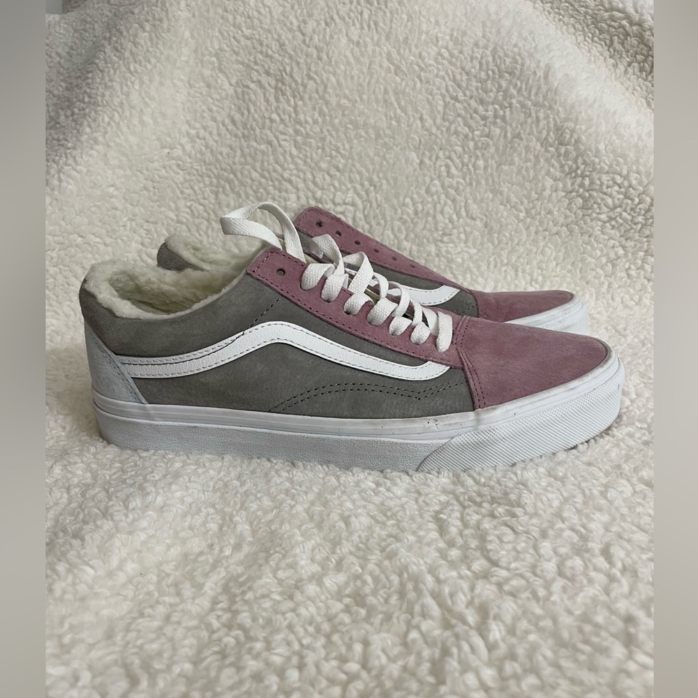 Vans Sherpa Size 9 in women’s